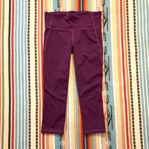 GapFit Yoga Capris